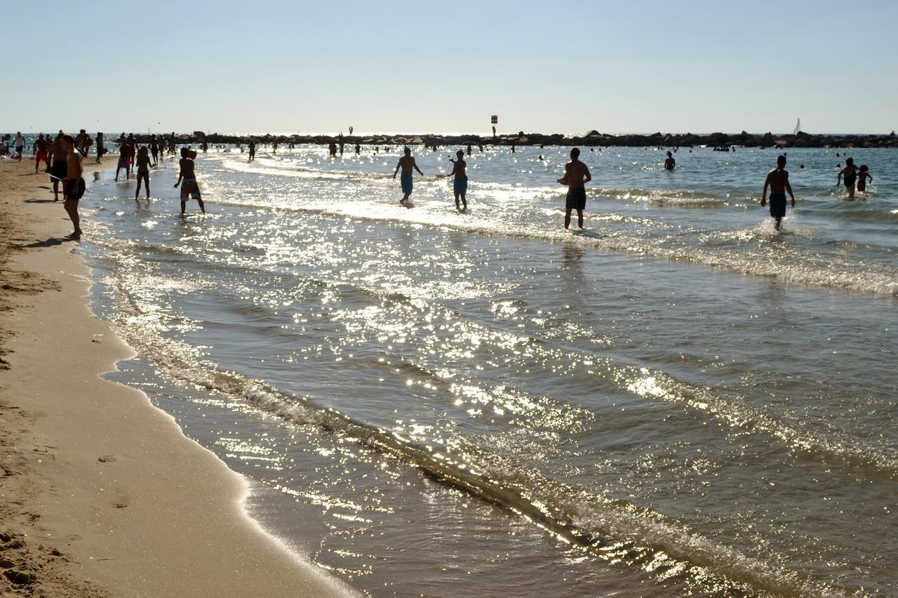 Crown Sea Hostel Tel Aviv Eksteriør bilde